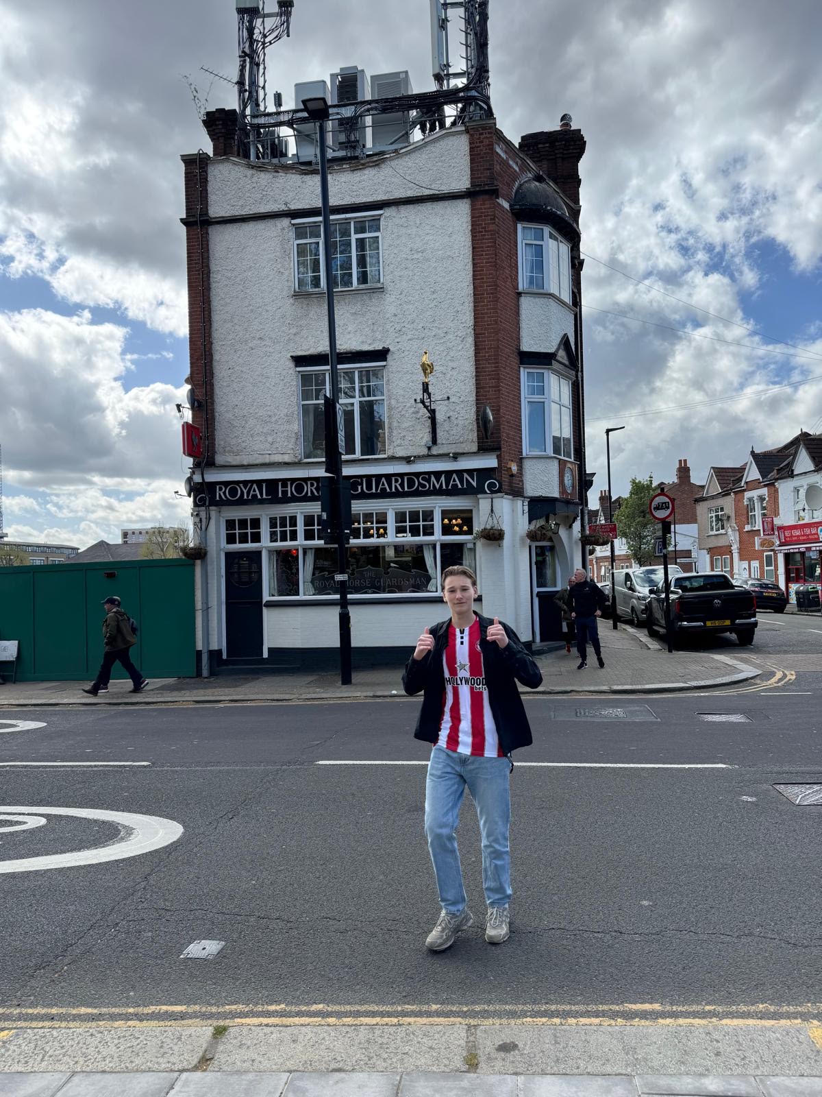 The Royal Horseguardsman aan Ealing Road in Brentford